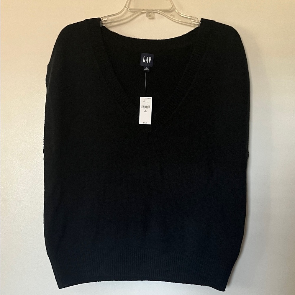 GAP Women's V-Neck Black Sweater